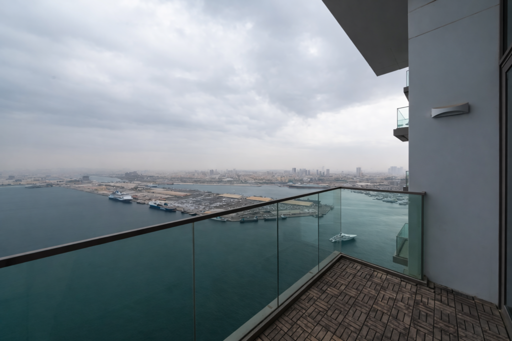 Glass balcony overlooking the sea and harbour, 2 bedroom apartments in Dubai Maritime City